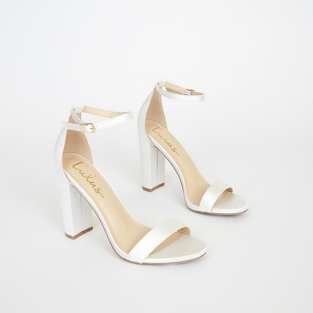 Size 5 1/2 Taylor Ivory Satin Ankle Strap Heels